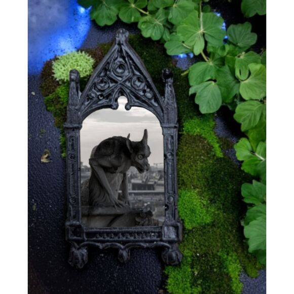 Gargoyle Pin Cathedral Decor Stone Sculpture - Picture 3 of 3